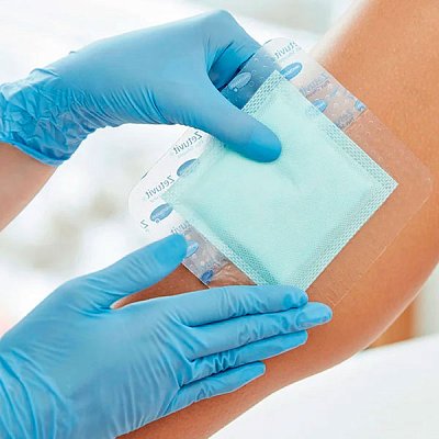 купить Повязка суперабсорбирующая Zetuvit Plus Silicone Border самоклеющаяся 12,5 х 12,5 см 10 шт